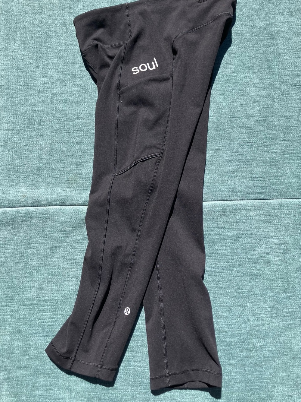 lululemon Black Performance Soul Cropped Leggings - Picture 3 of 14